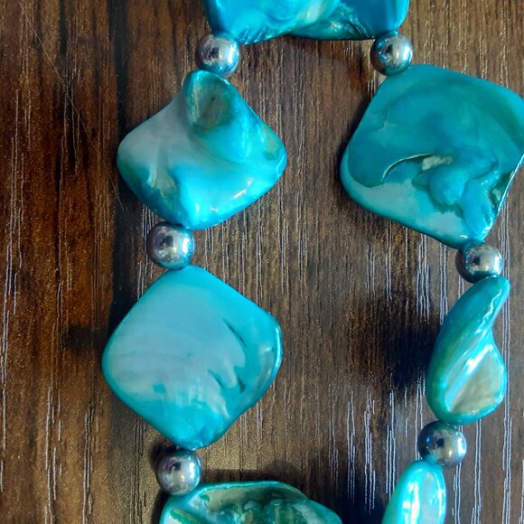 ** Blue Acrylic Beaded Stretch Bracelet - Picture 2 of 4